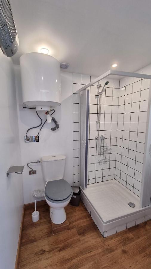 Studio En Rez-De-Chaussee - Le Petit Chateau Avesnois - Tv - Wifi - Logement Entier Avesnes-sur-Helpe Kültér fotó